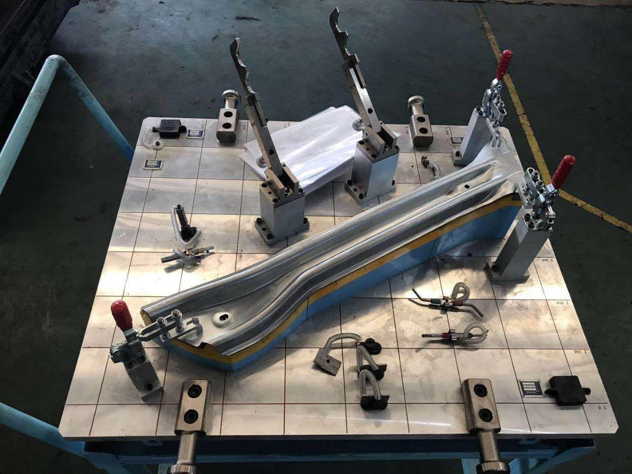 三坐標(biāo)測量機如何對汽車沖壓件進行矢量檢測(圖1)